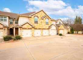 featured image of 2607 Eagle Dr