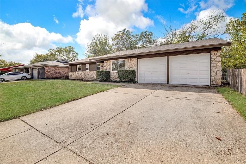 909 Kelley Dr - Photo 3 of 31