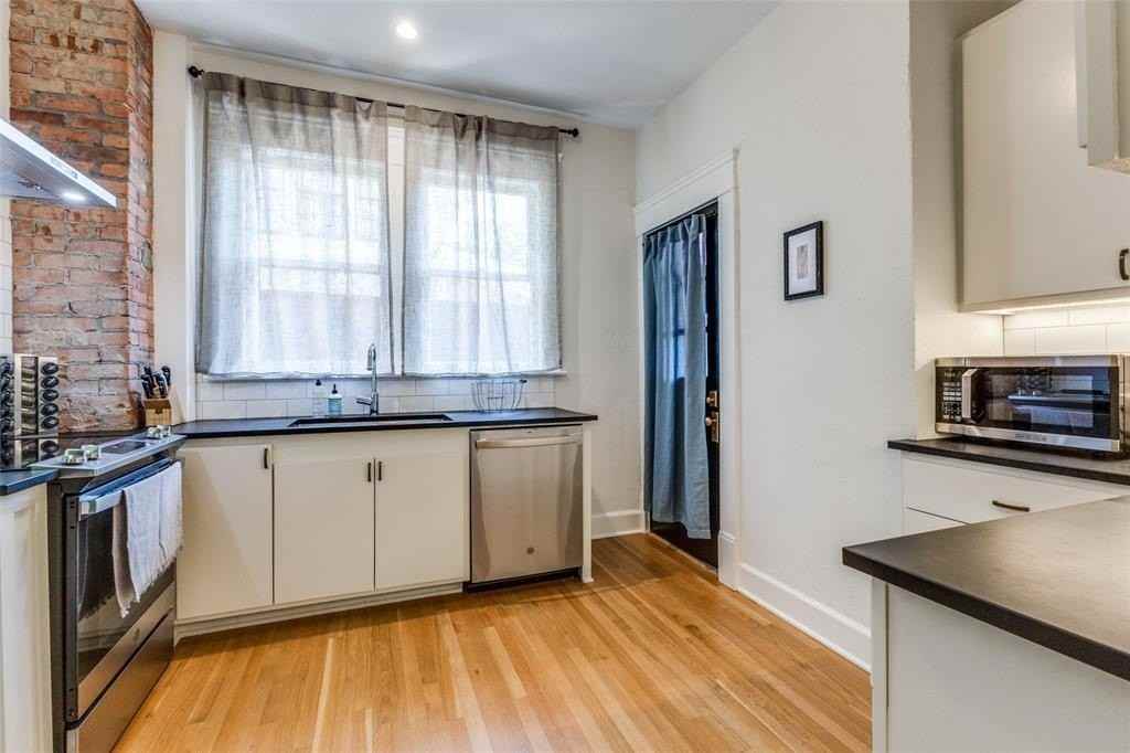 5004 Worth St #D - Photo 7 of 13