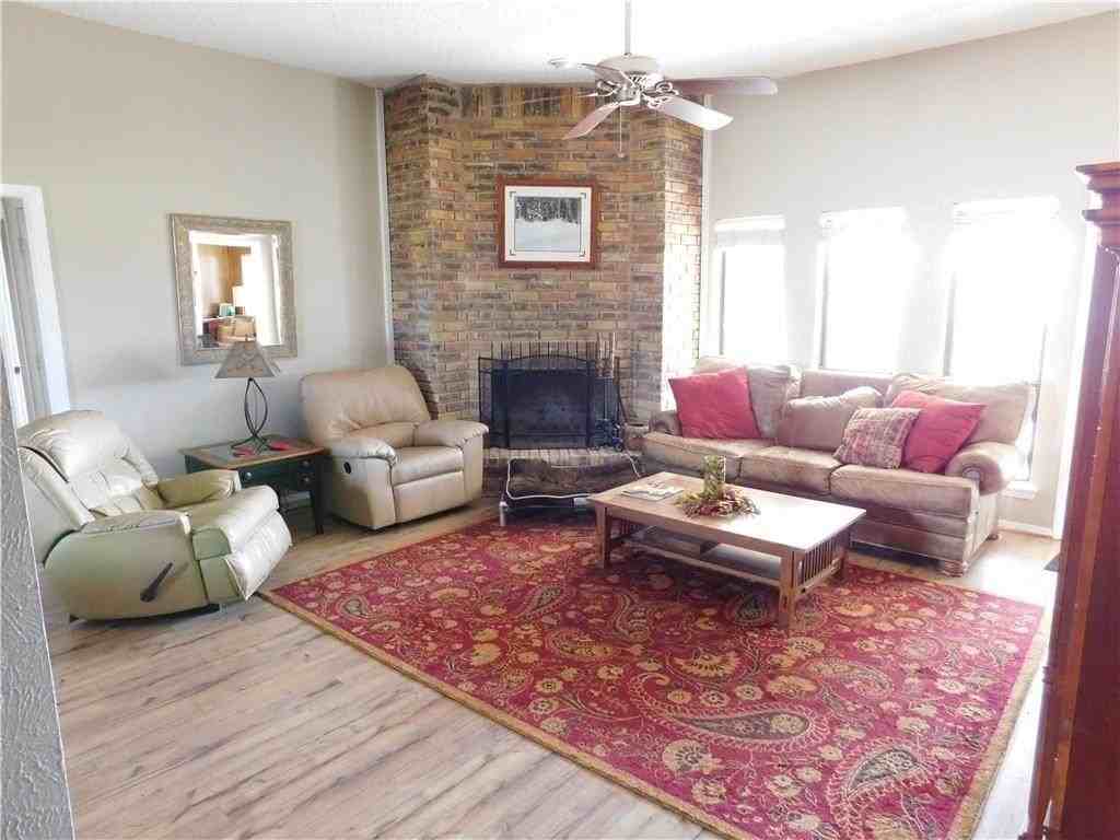 410 Barnes Bridge Rd - Photo 4 of 20