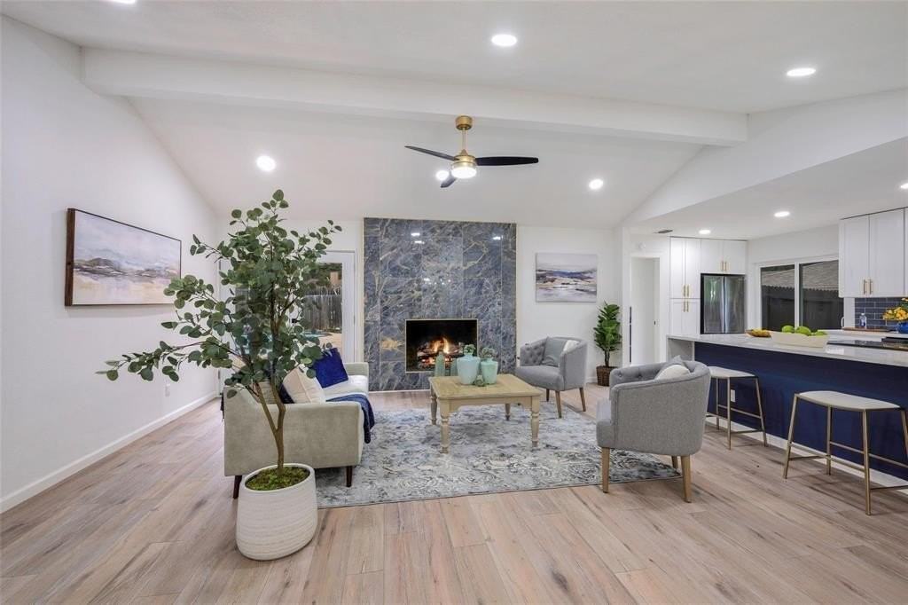 2613 Pin Oak Ln - Photo 3 of 16