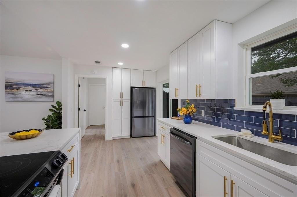 2613 Pin Oak Ln - Photo 6 of 16