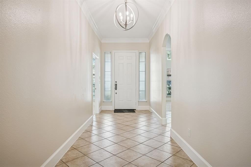 7905 Texian Trl - Photo 6 of 28