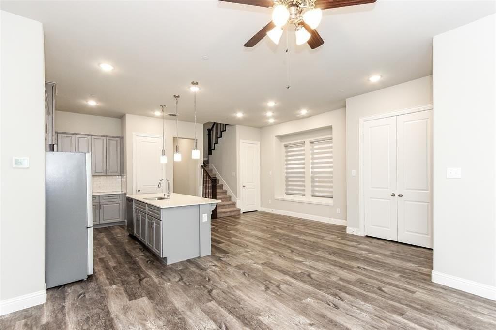 12834 Perrin Ln - Photo 4 of 17