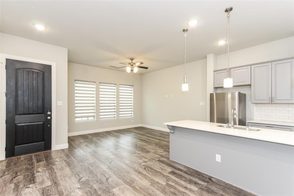 12834 Perrin Ln - Photo 5 of 17