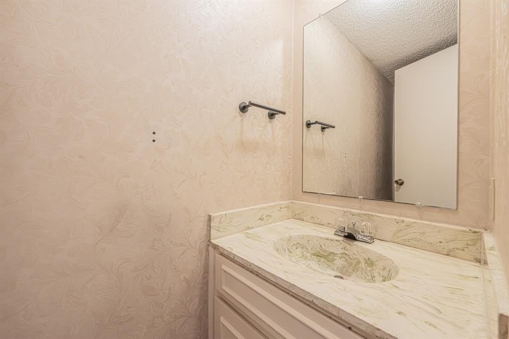 15927 Preston Rd #1005 - Photo 6 of 40