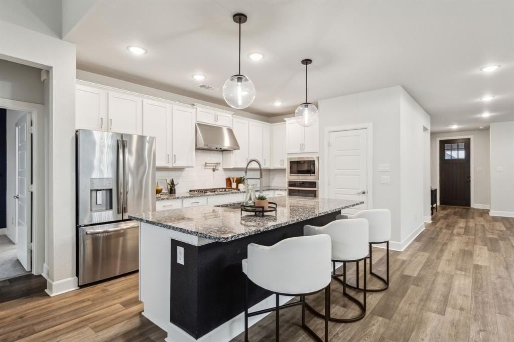 2417 Robin Way - Photo 6 of 24