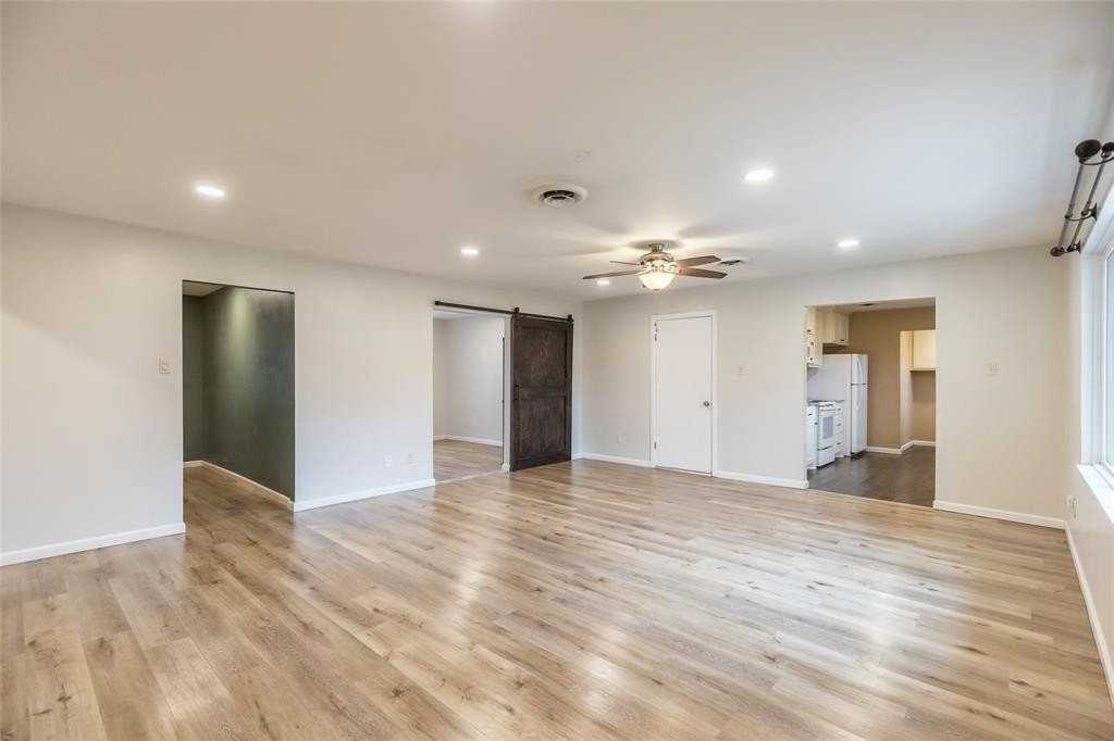 2325 Sylvan Dr - Photo 7 of 35