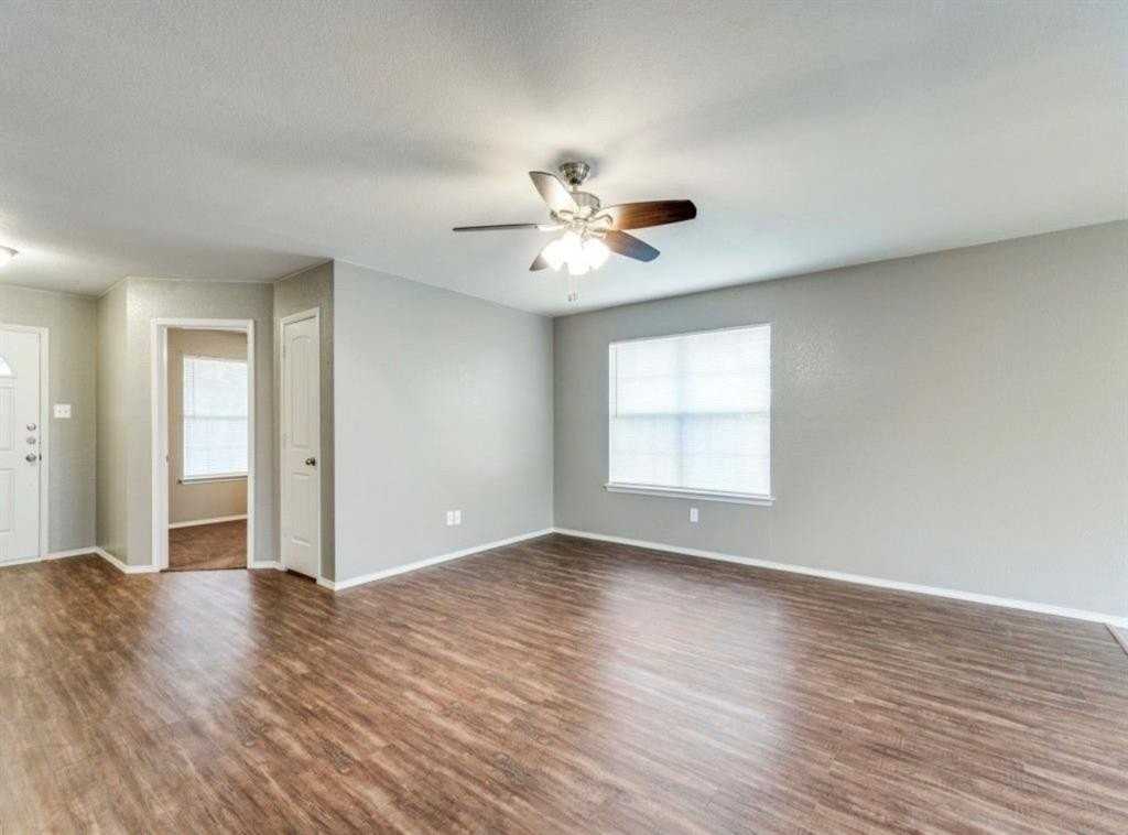 2001 Lake Trail Dr - Photo 4 of 24