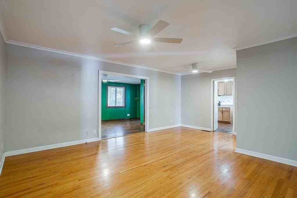 4224 Donnelly Ave - Photo 6 of 34