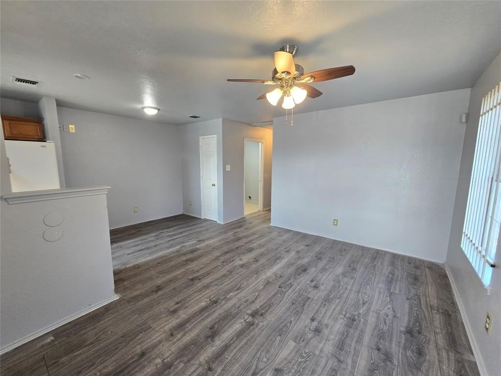 1439 E Robert St - Photo 3 of 14