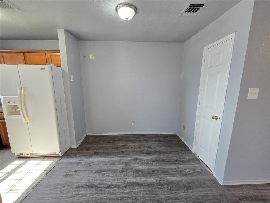 1439 E Robert St - Photo 7 of 14