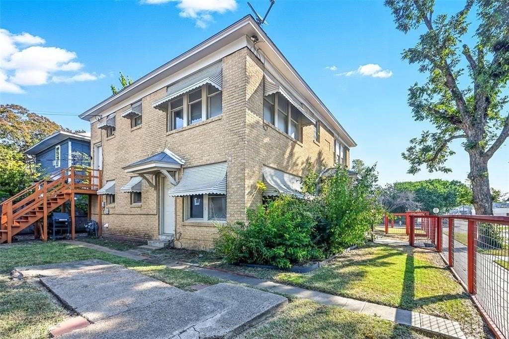 800 W Lowden St - Photo 2 of 18