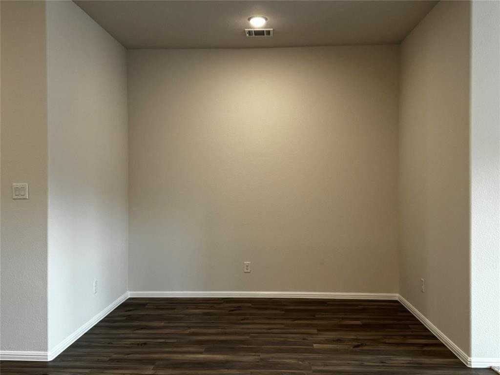 2620 Rambling Rd - Photo 3 of 21