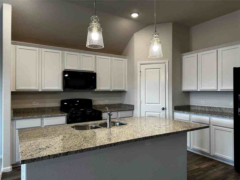 2620 Rambling Rd - Photo 5 of 21