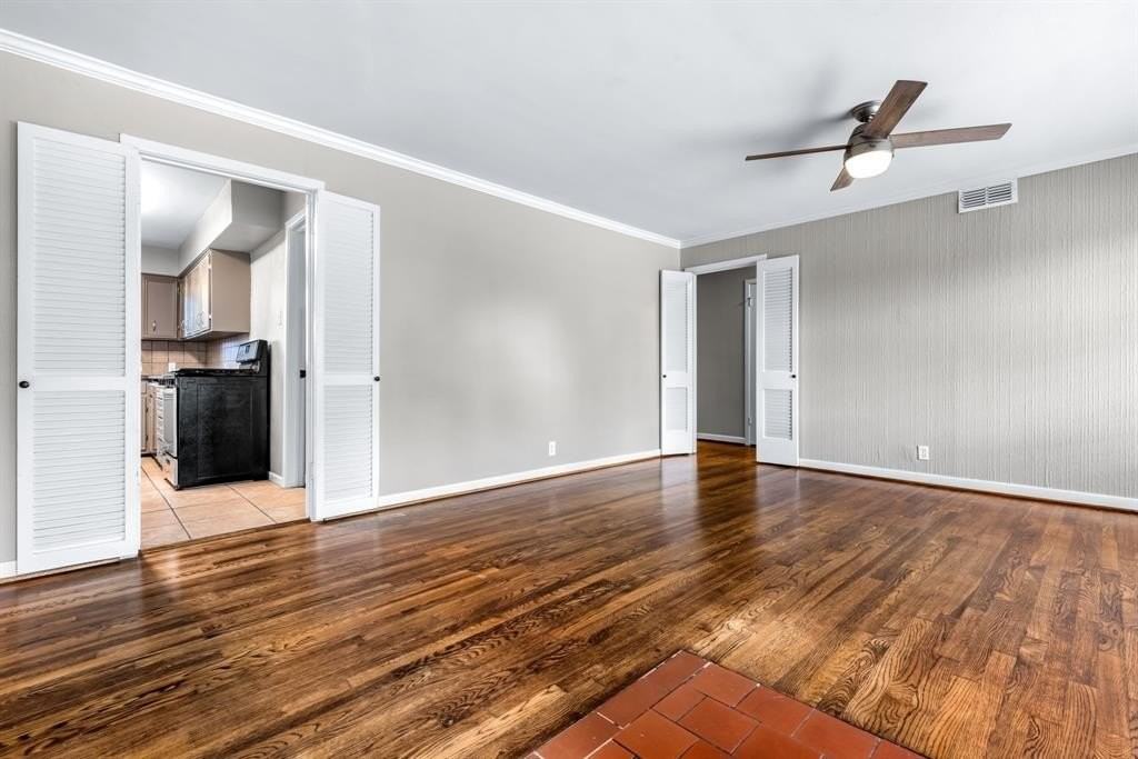 704 Downing Dr - Photo 3 of 20