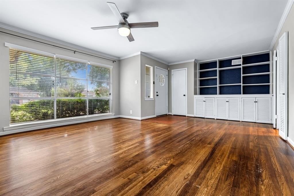 704 Downing Dr - Photo 4 of 20