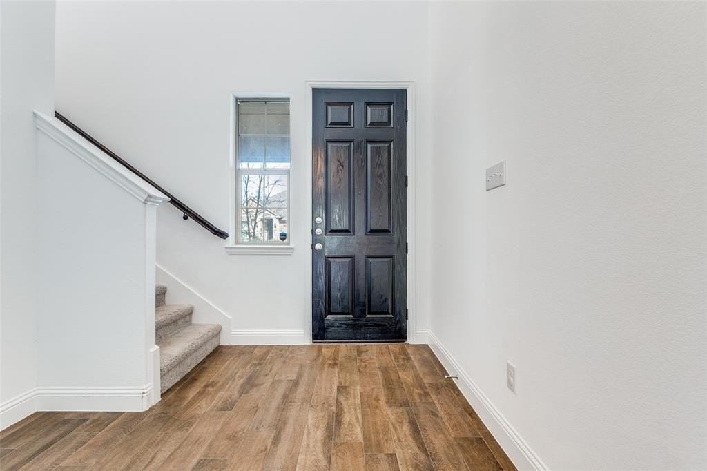 1400 Elizabeth St - Photo 2 of 25