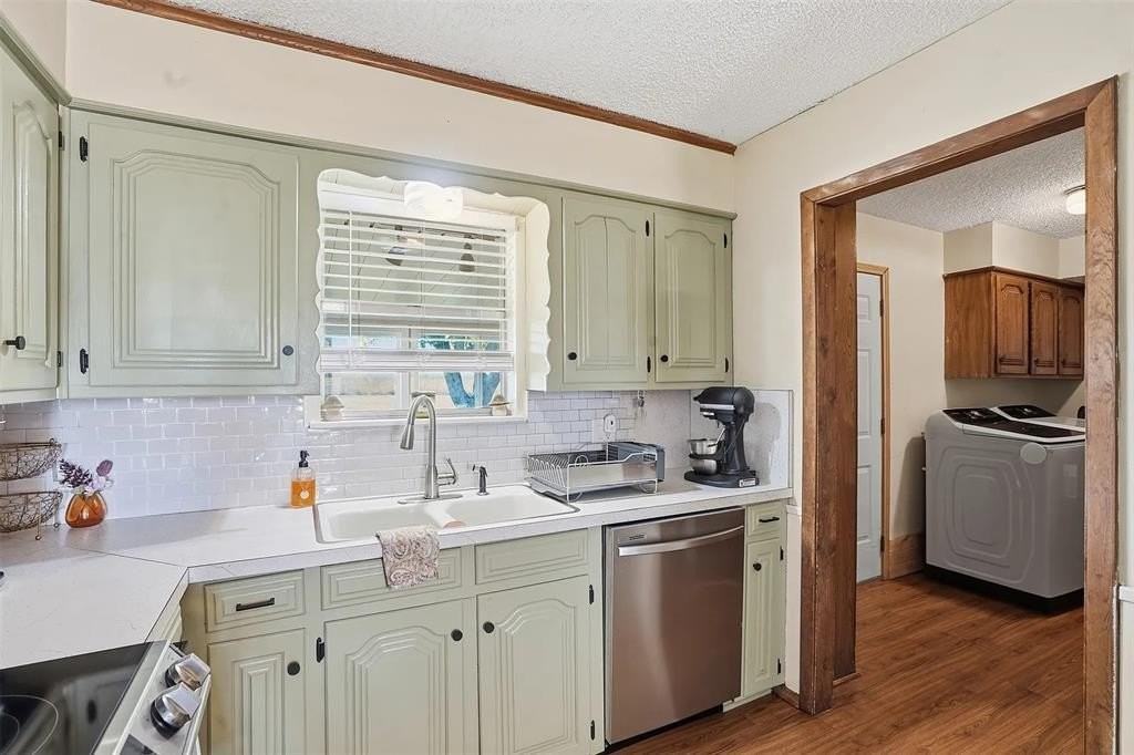 3048 S Highway 171 - Photo 3 of 25