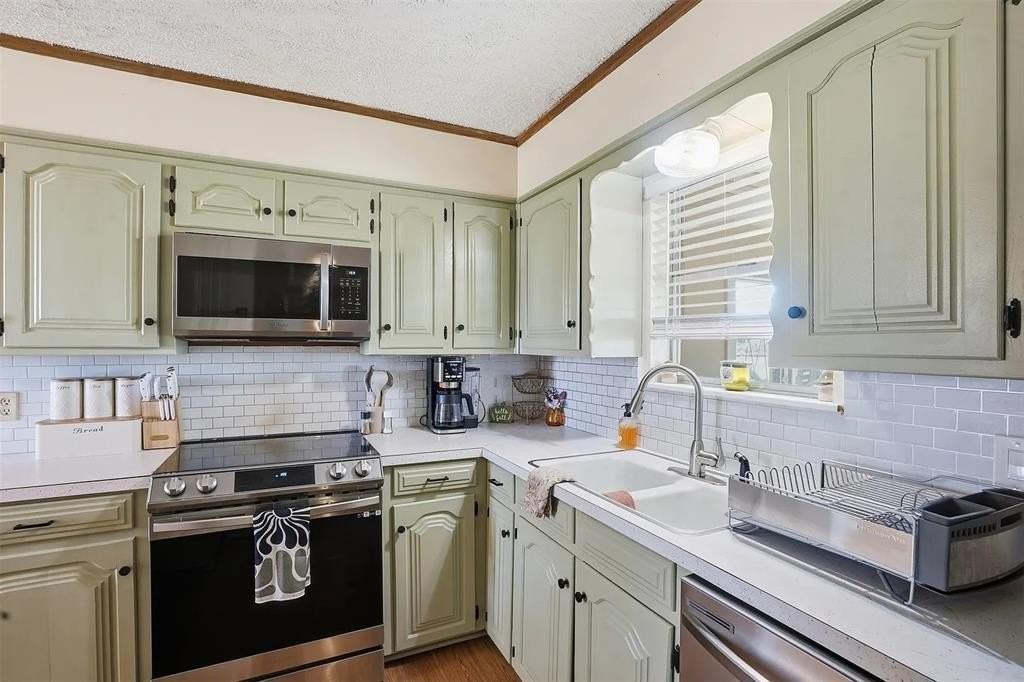 3048 S Highway 171 - Photo 4 of 25