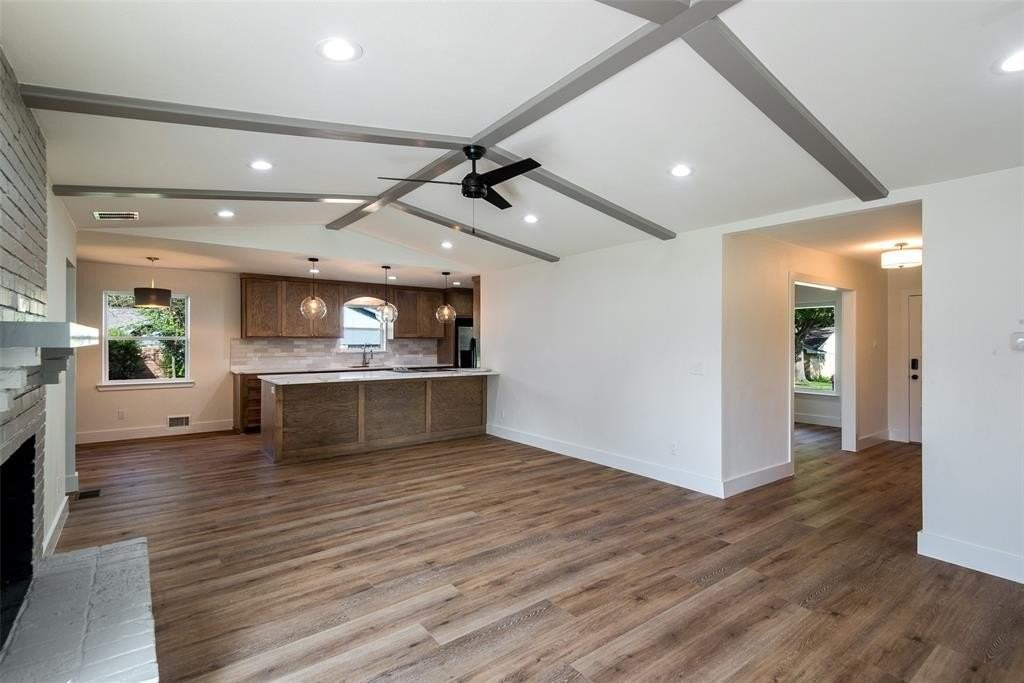 13880 Far Hills Ln - Photo 2 of 33