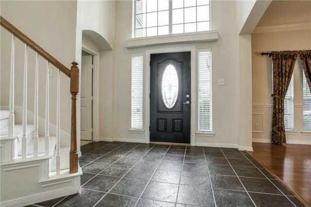 7616 Jennifer Ln - Photo 3 of 24