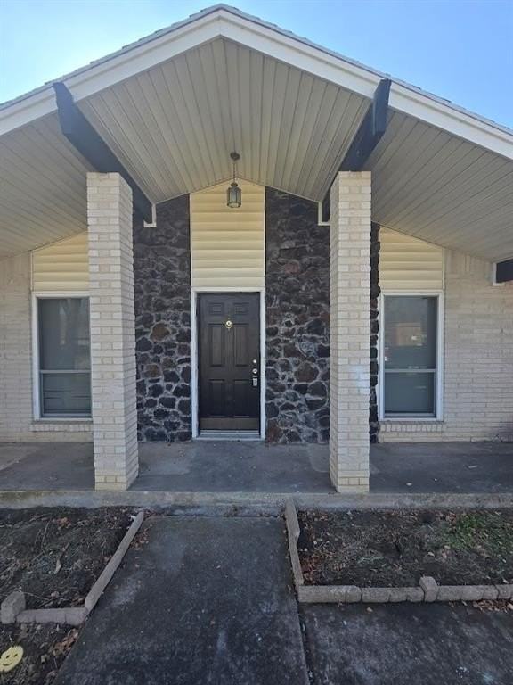 7808 Emerald Hills Way - Photo 2 of 17