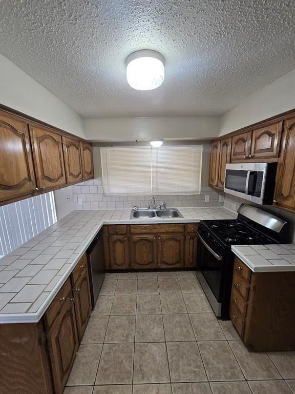 7808 Emerald Hills Way - Photo 5 of 17