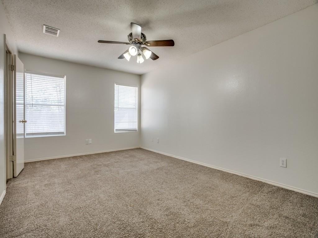 505 Mitch St - Photo 4 of 12