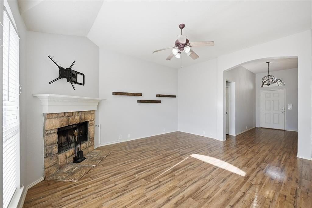 1020 Hay Stack Ct - Photo 3 of 20