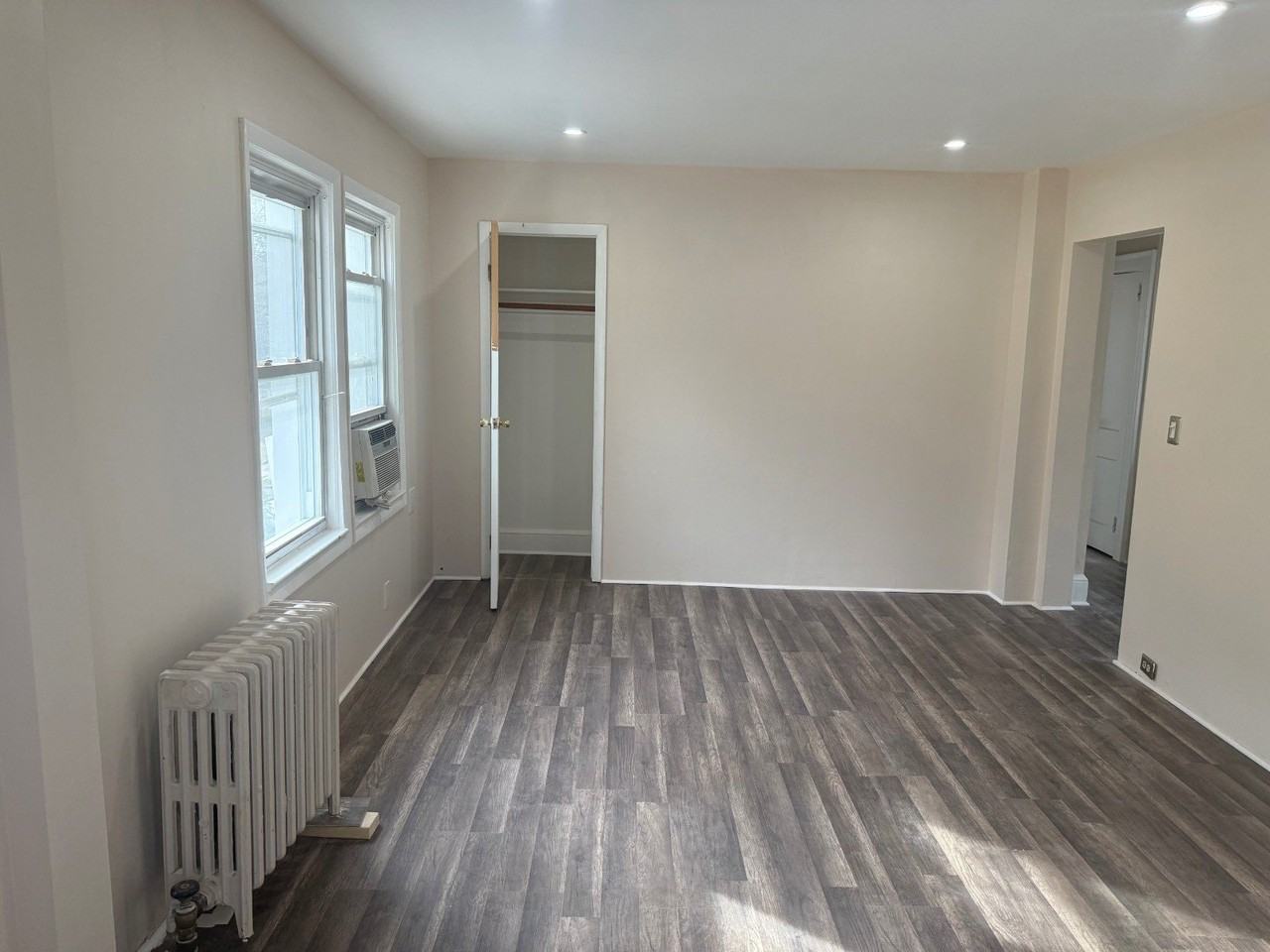 57 Vanderbilt Ave - Photo 2 of 19