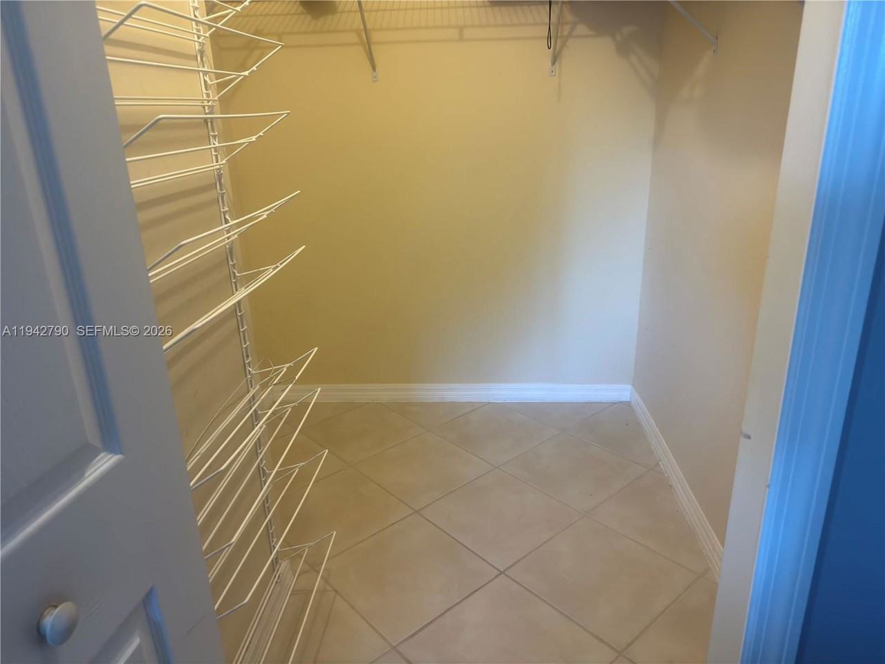 7085 Nova Dr #203 - Photo 6 of 8