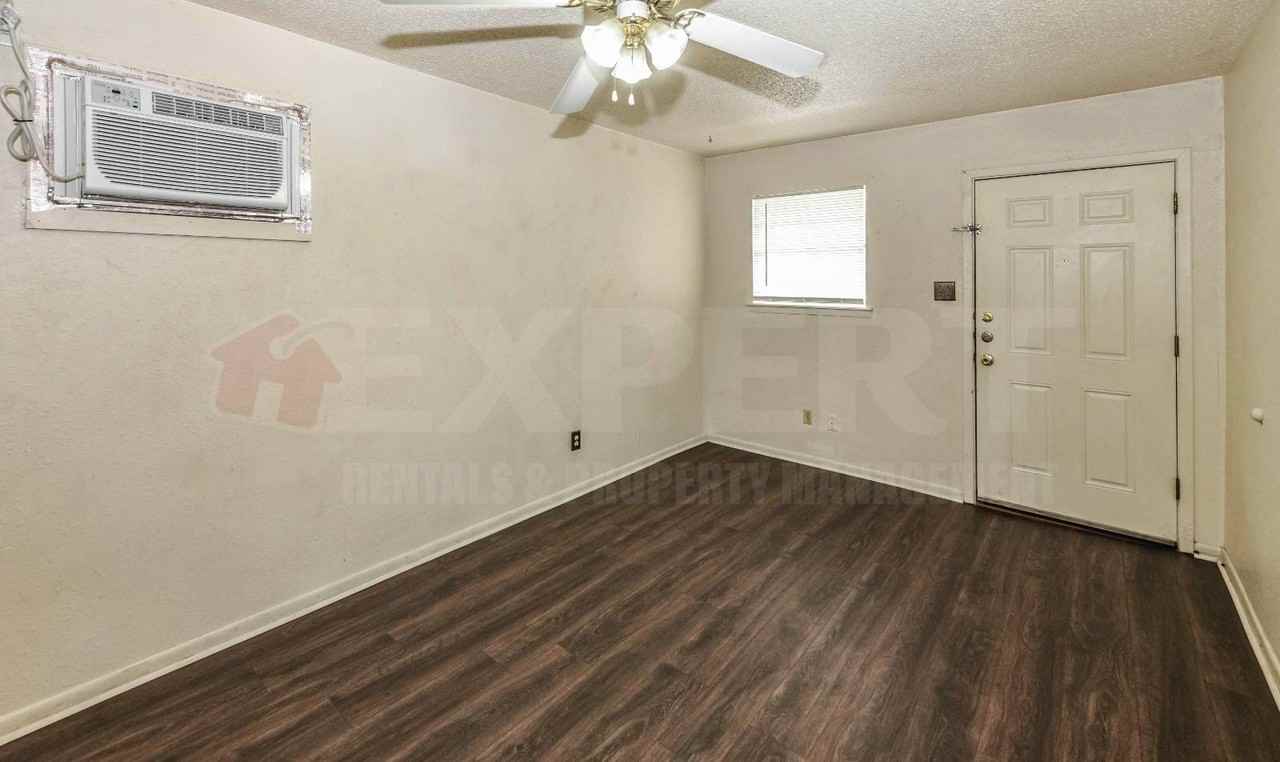 205 W Avenue A #B - Photo 7 of 7