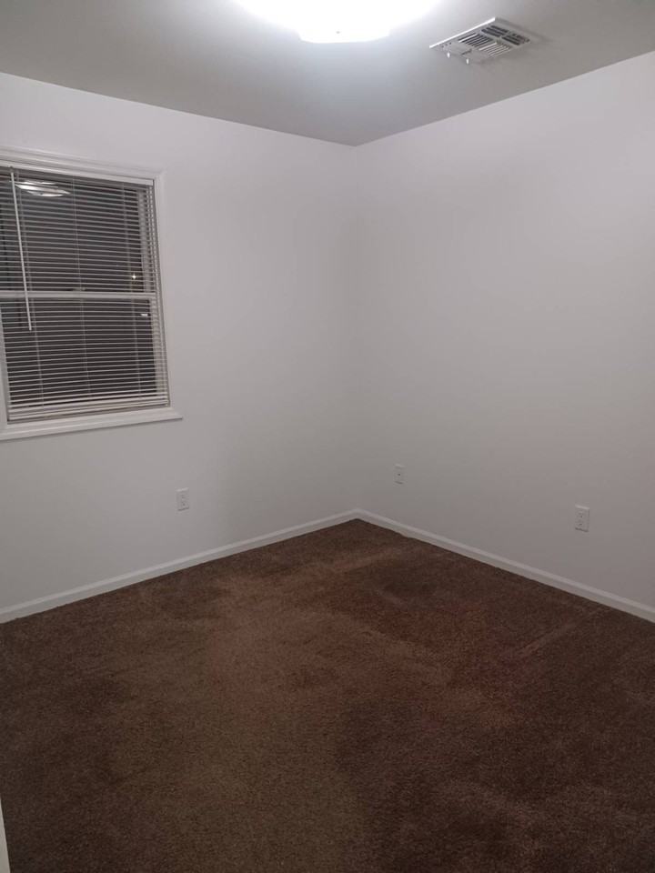 15500 78th St - Photo 7 of 10