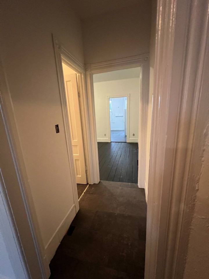 124 Front St - Photo 7 of 9