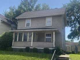 341 11th SW St - Photo 1 of 1