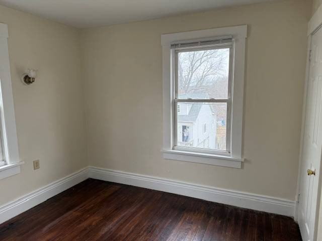 341 11th SW St - Photo 6 of 13