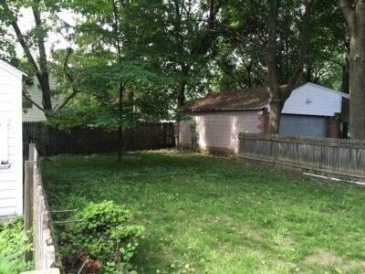 1374 Bryden Dr - Photo 2 of 8