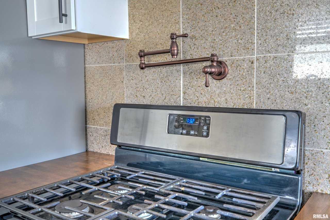 1335 E Seiberling Ave - Photo 7 of 26