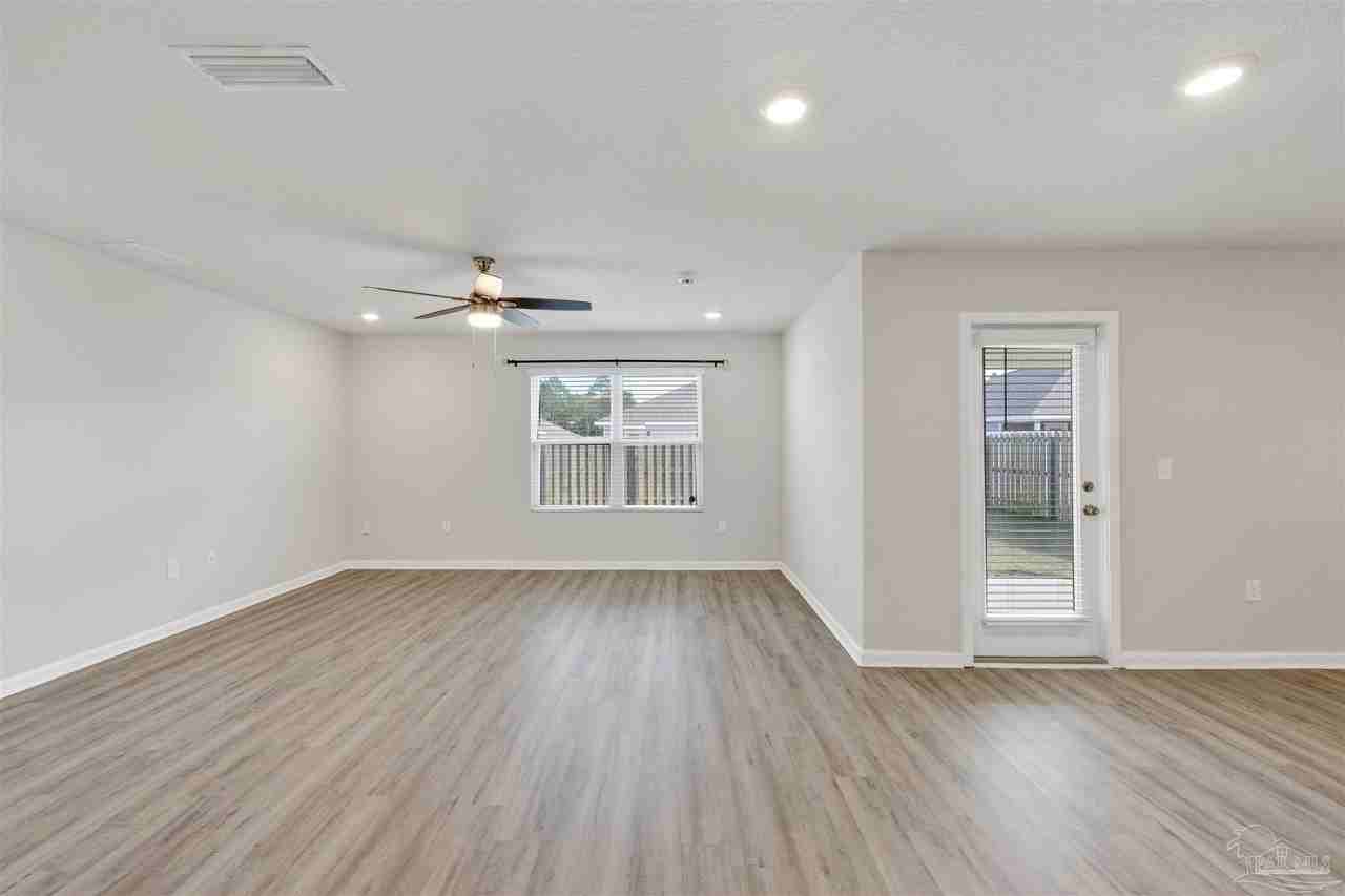 5964 Laurel Oak Dr - Photo 6 of 32