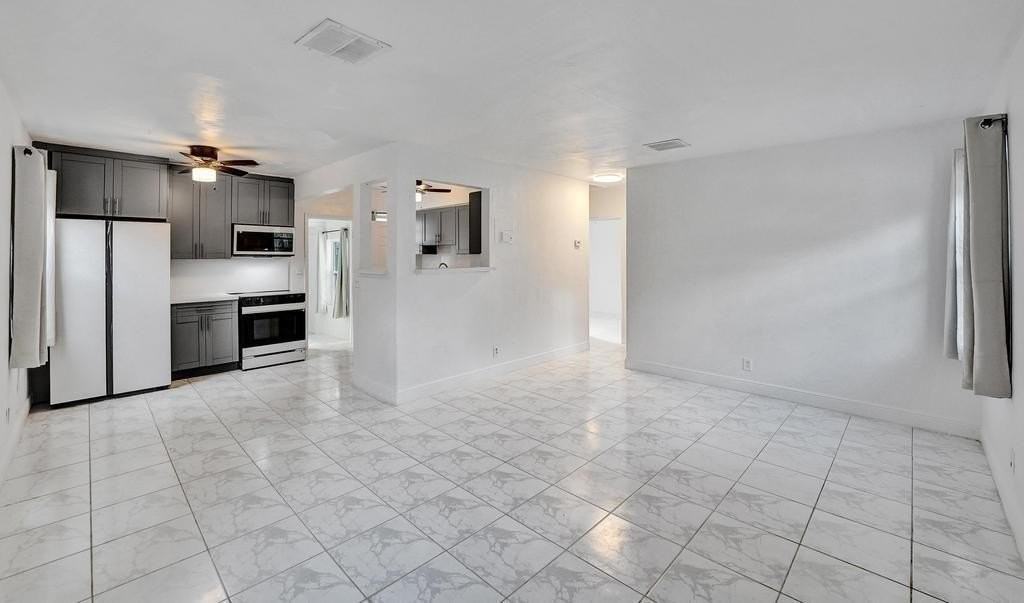 1836 Sw 9th Ave - Photo 4 of 50