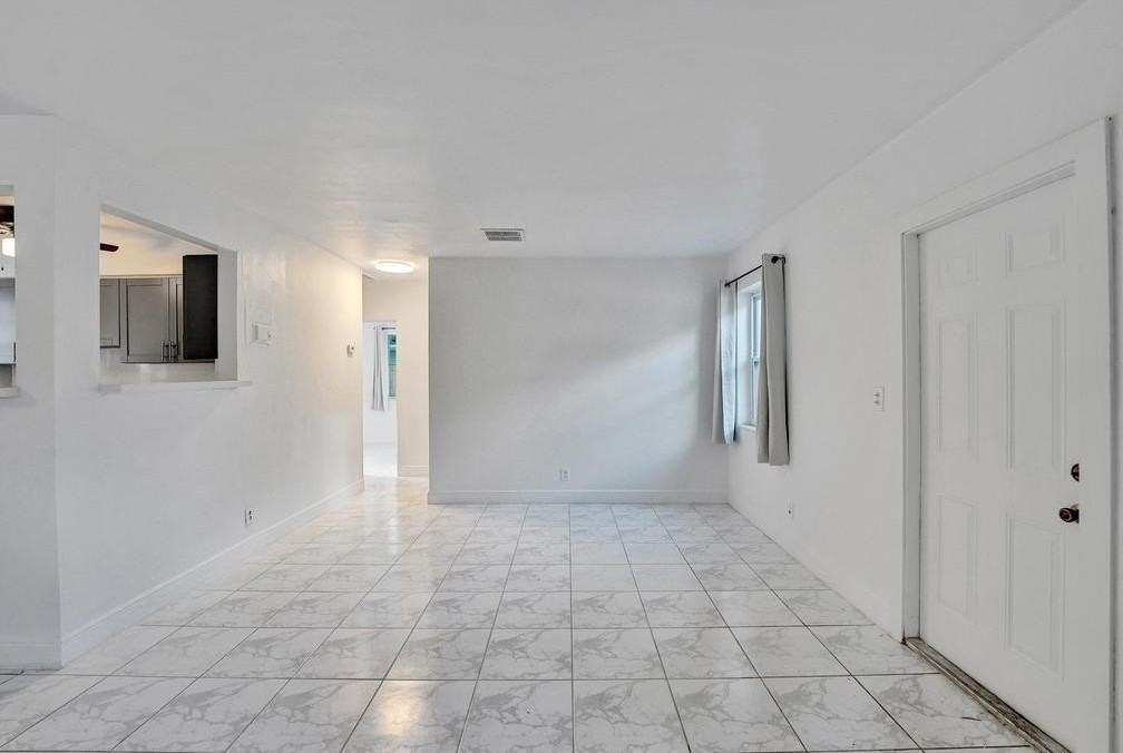 1836 Sw 9th Ave - Photo 5 of 50