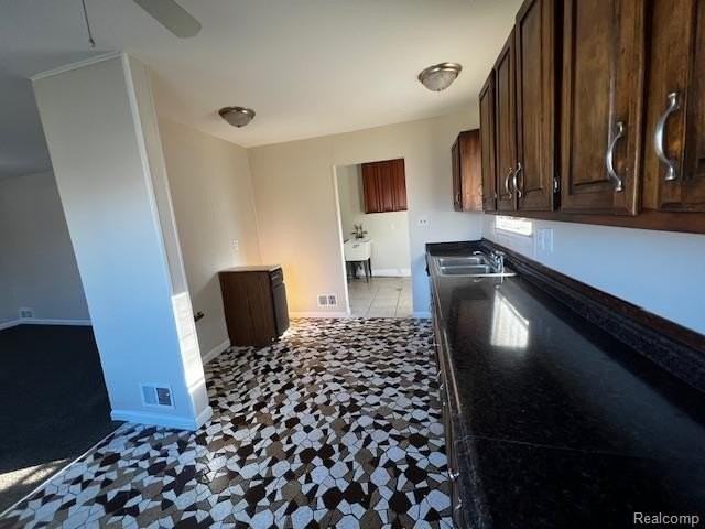 14701 Duncan St - Photo 6 of 12