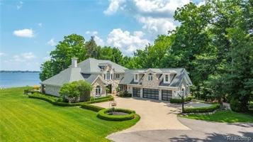 featured image of 4326 Commerce Rd