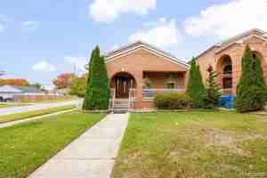 featured image of 8401 Fenton St