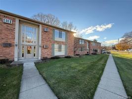 featured image of 436 Romeo Rd #326