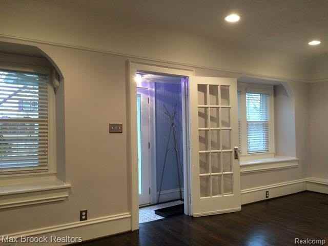 115 E Lincoln St - Photo 2 of 17