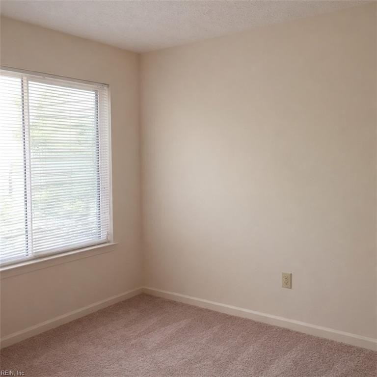 45 Wells Ct - Photo 6 of 9