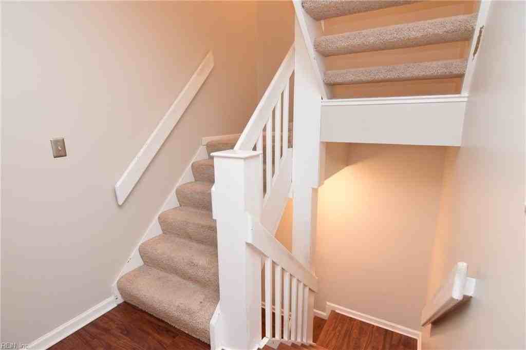 2904 Eriksen Ct - Photo 3 of 27