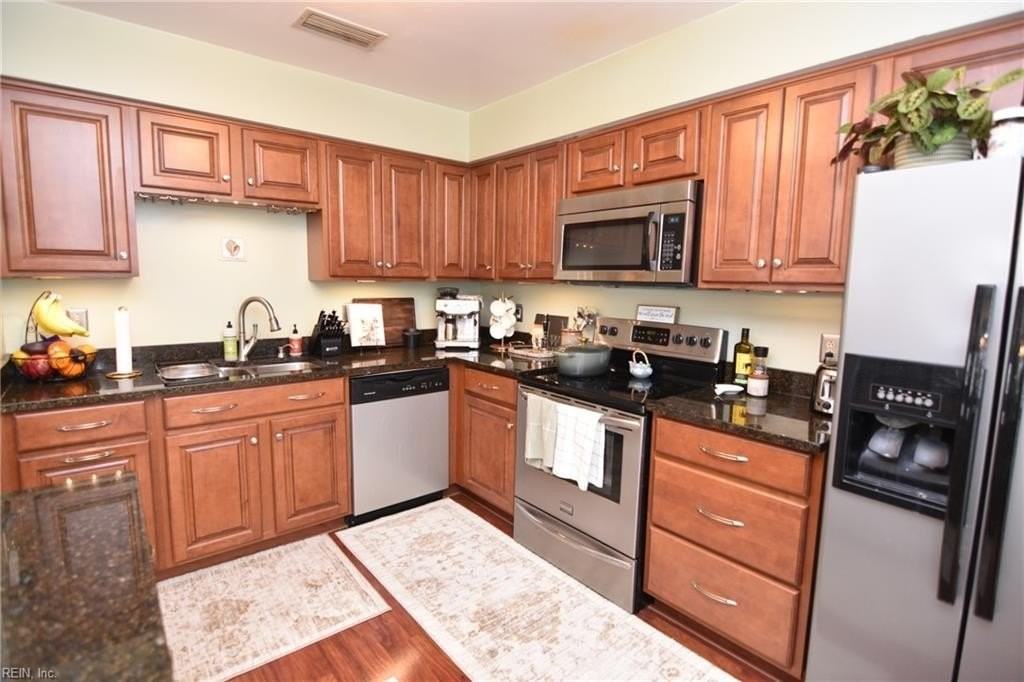 2904 Eriksen Ct - Photo 5 of 27